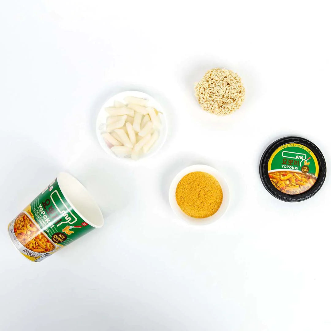 Bol de Rapokki Curry (Gâteau de Riz et Ramen )