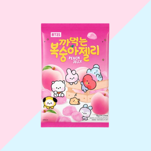 Bonbons en gelée BT21 BTS, des confiseries kawaii inspirées des personnages emblématiques de l’univers K-pop BTS. Ces bonbons coréens originaux sont parfaits pour les fans de BTS, les amateurs de snacks asiatiques et de gourmandises japonaises et coréennes. Une idée cadeau originale pour tous les passionnés de K-pop et de l’univers BT21.