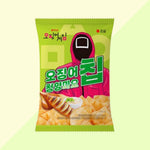 Chips Squid Game, des snacks originaux inspirés de la célèbre série coréenne Netflix. Parfaites pour les fans de K-drama, de culture coréenne et de snacks asiatiques, ces chips apportent une touche originale à vos pauses gourmandes. À découvrir pour une soirée séries, un apéritif entre amis ou pour compléter votre collection de produits coréens tendance.