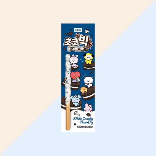 Snacks BT21 BTS Pepero au chocolat, des biscuits gourmands inspirés de l’univers K-pop et des personnages BT21 créés en collaboration avec BTS. Une gourmandise originale pour les fans de BTS, idéale pour découvrir des snacks coréens, se faire plaisir ou offrir un cadeau kawaii aux amateurs de culture coréenne.