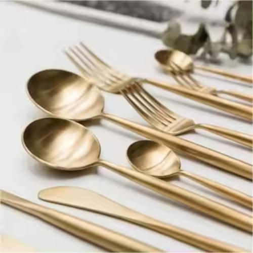 Grande Cuillère Dorée